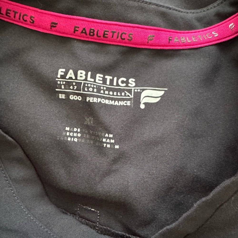 Fabletics Black Performance Top - Picture 2 of 8